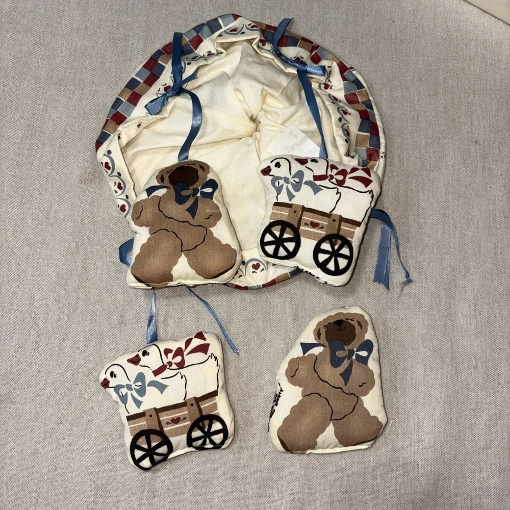 Vintage 1986 Red Calliope Musical Mobile Bears Geese Birth To 6 Months Neutral
